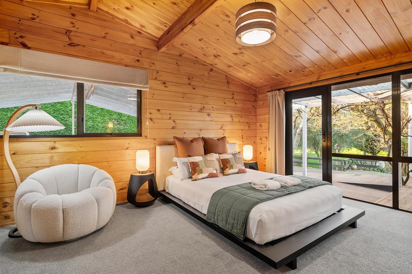Mountviews Lodge Taupo Exterior photo